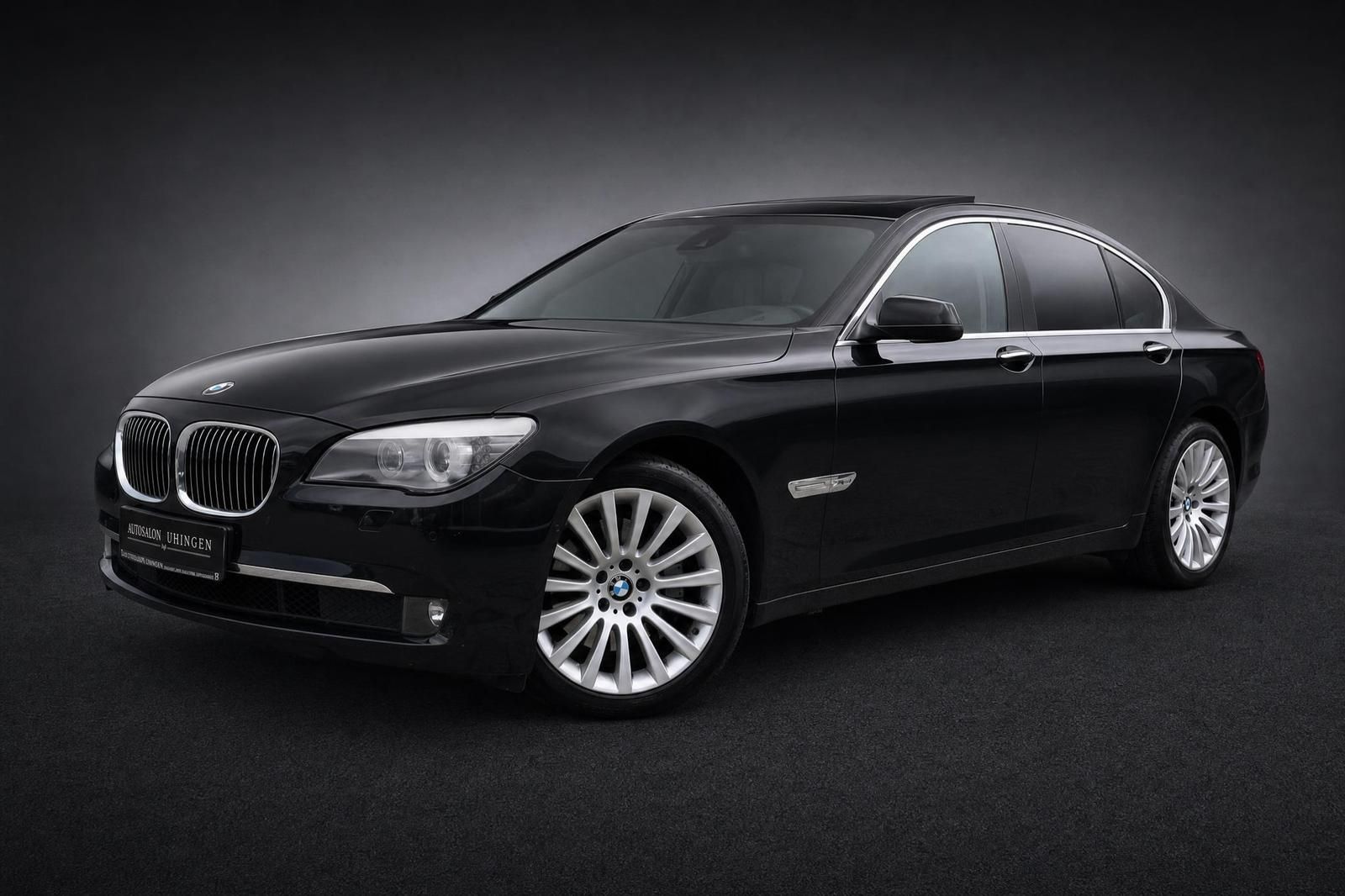 BMW 740 2012, 97 615 км, 225 kW (306 PS) дизель, автомат — фото с аукциона, доставка в Беларусь