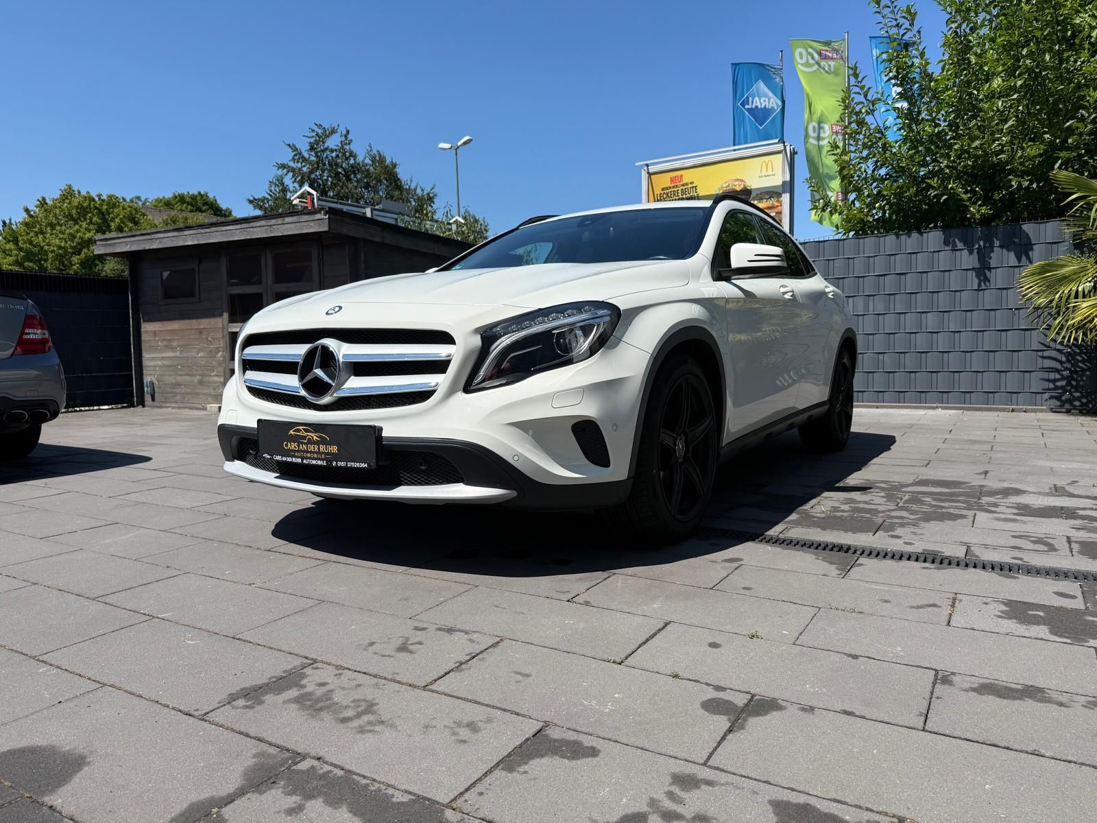 Mercedes-Benz GLA 180 2017, 74 480 км, 90 kW (122 PS) бензин, автомат — фото с аукциона, доставка в Беларусь