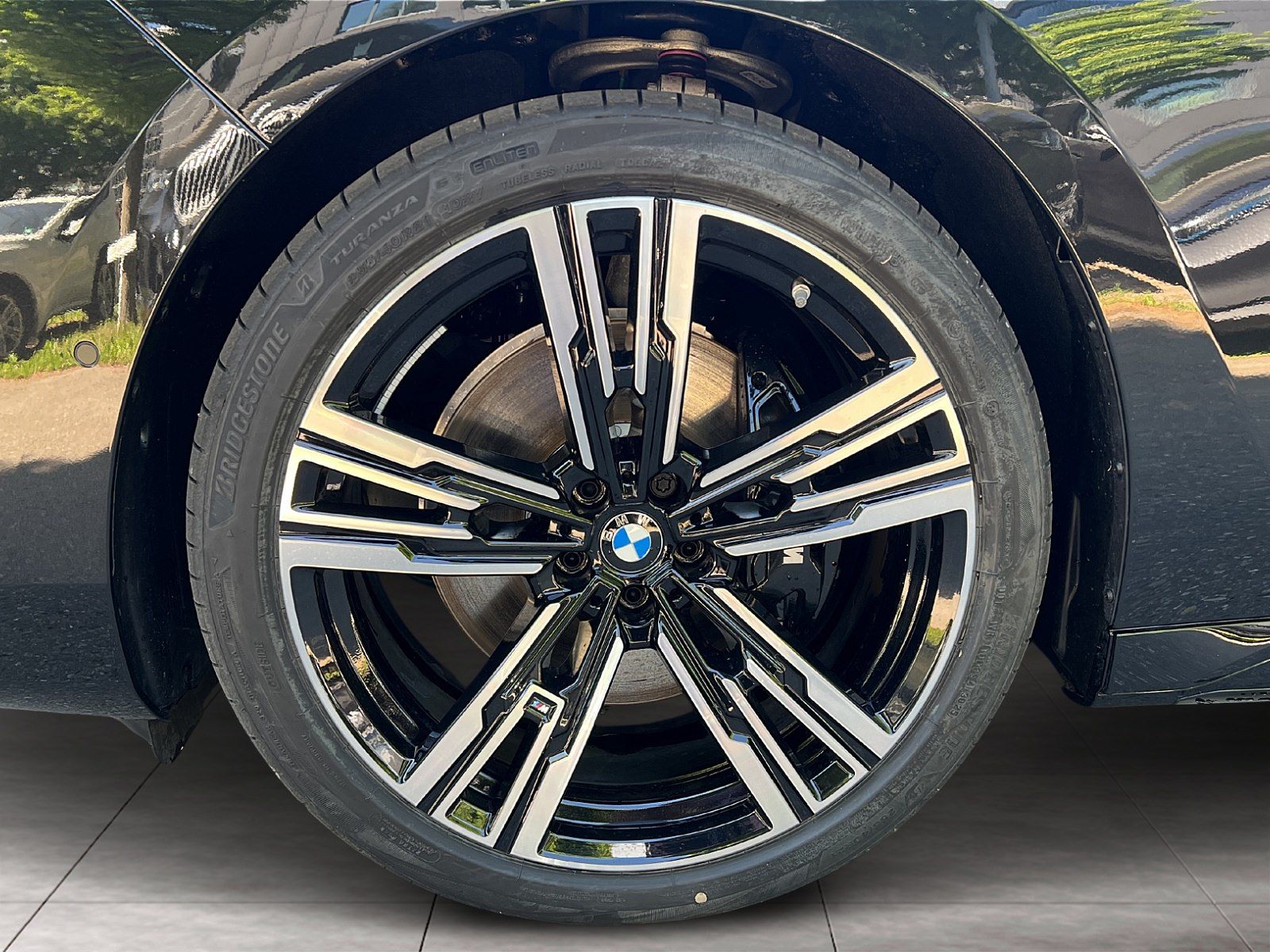BMW 740 2025, 6 000 км, 220 kW (299 PS) дизель, автомат — фото 6