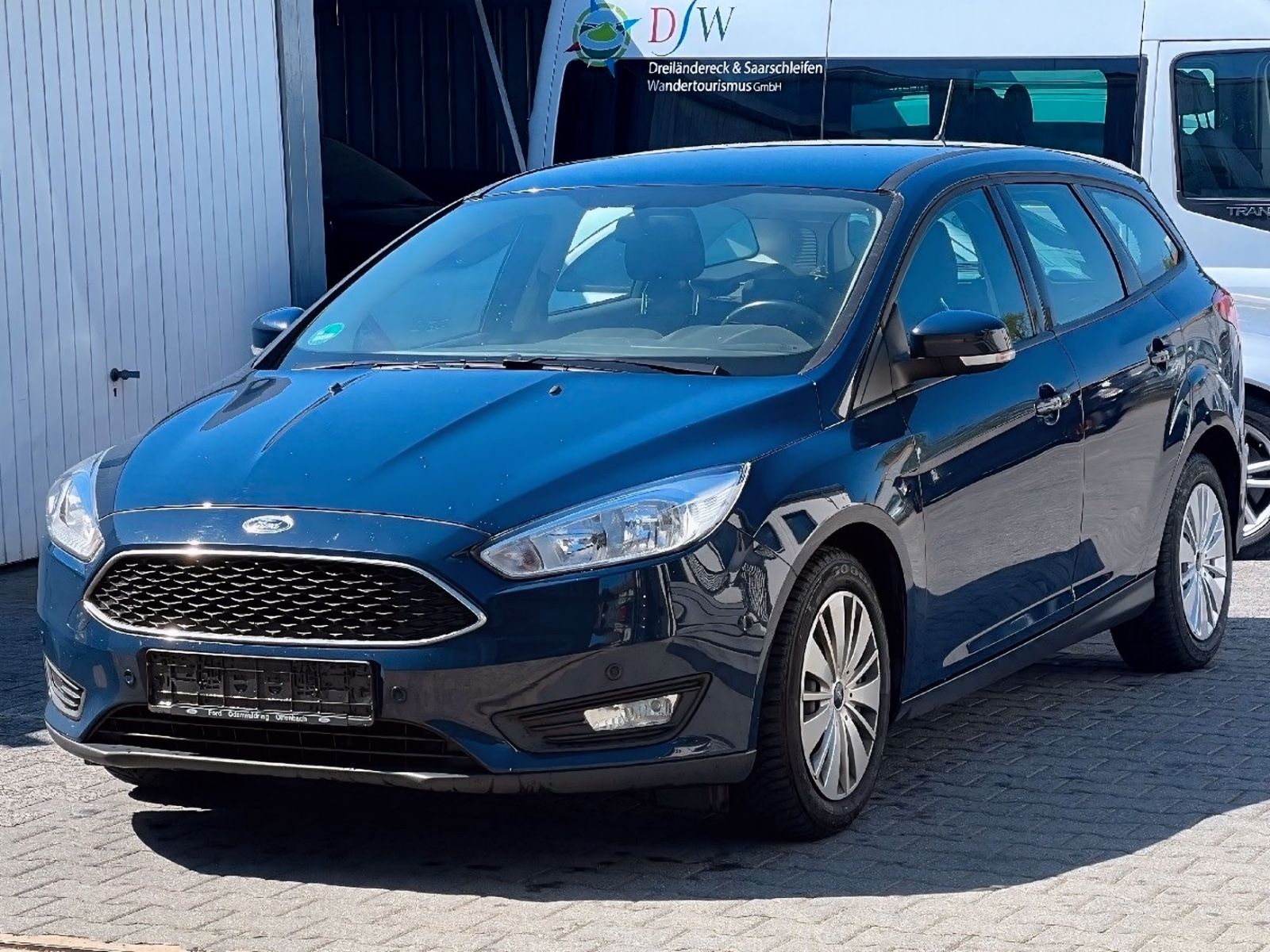 Ford Focus 2018, 155 000 км, 92 kW (125 PS) бензин, schaltgetriebe — фото с аукциона, доставка в Беларусь