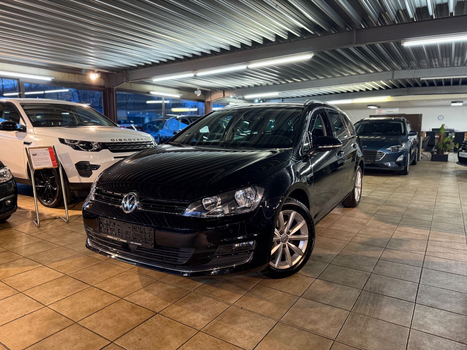 Volkswagen Golf 2015, 85 100 км, 63 kW (86 PS) бензин, schaltgetriebe — фото с аукциона, доставка в Беларусь