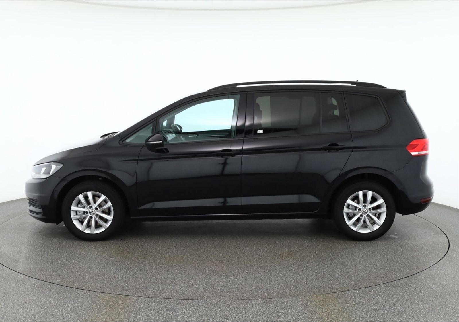 Volkswagen Touran 2019, 77 686 км, 85 kW (116 PS) бензин, schaltgetriebe — фото 2