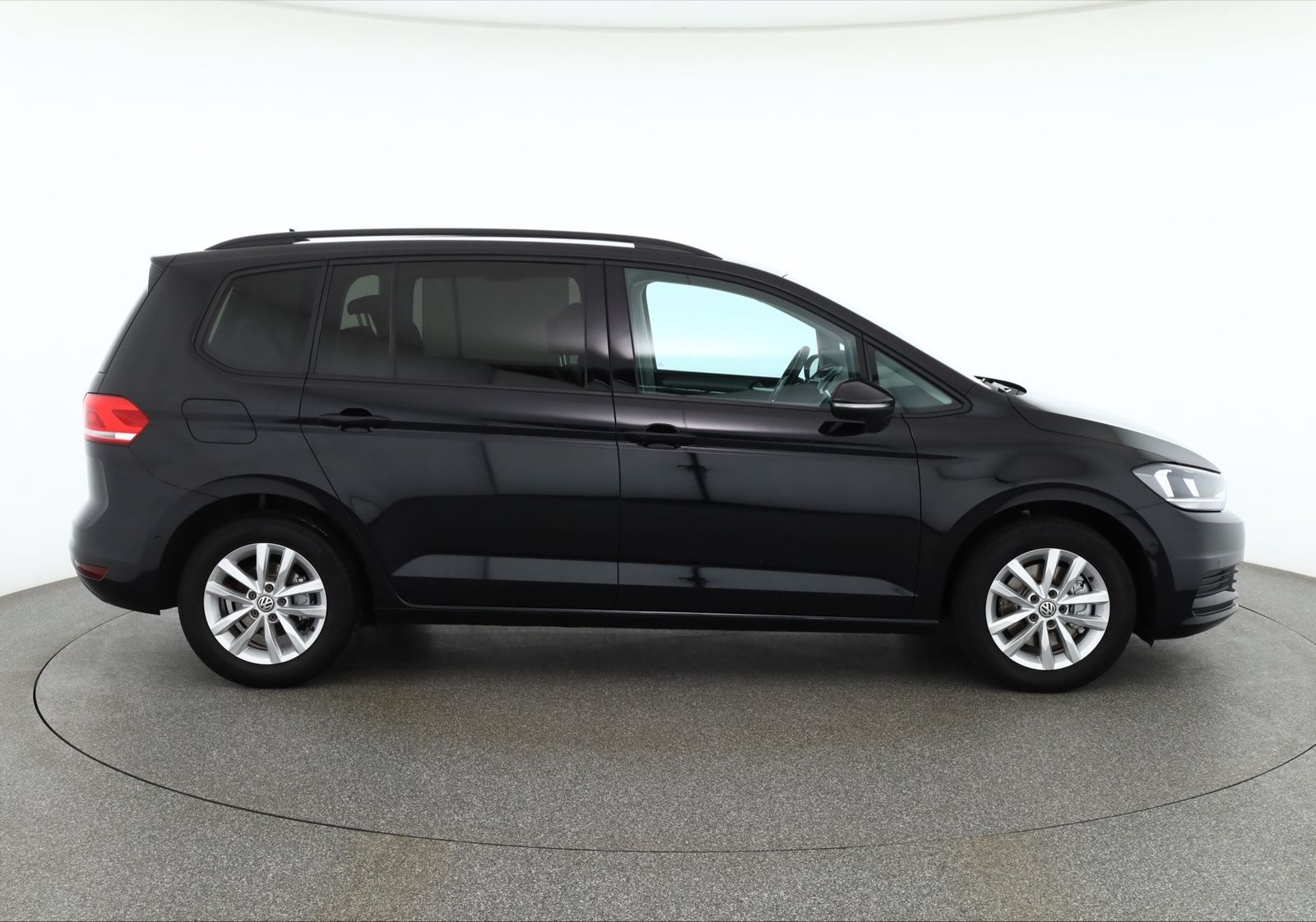 Volkswagen Touran 2019, 77 686 км, 85 kW (116 PS) бензин, schaltgetriebe — фото 6