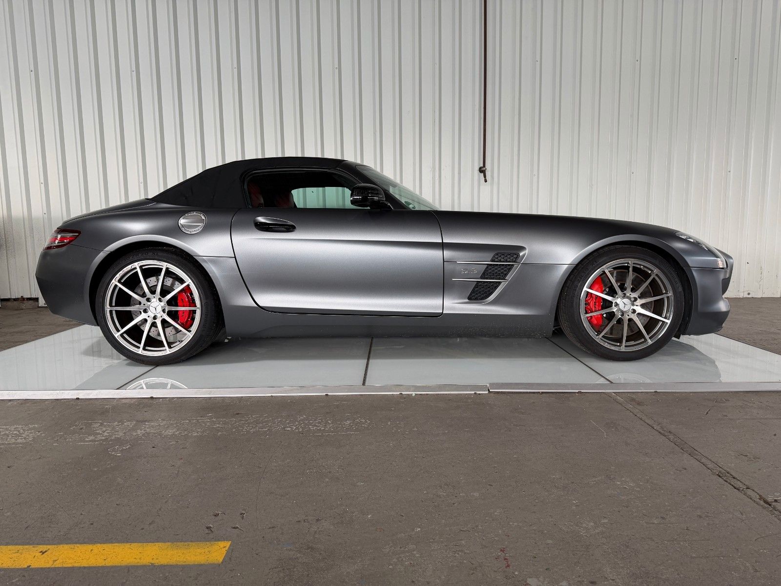 Mercedes-Benz SLS AMG 2012, 38 900 км, 420 kW (571 PS) бензин, автомат — фото 2