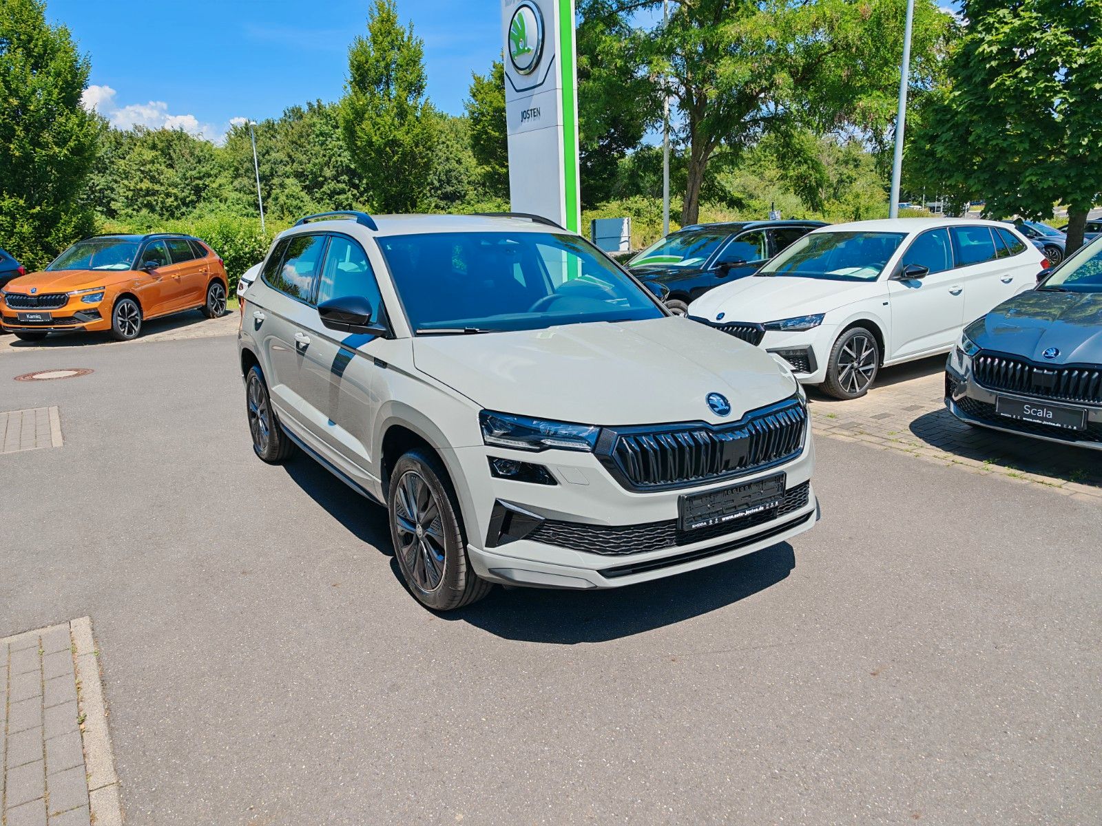 Skoda Karoq 2026, 25 км, 110 kW (150 PS) бензин, автомат — фото 2