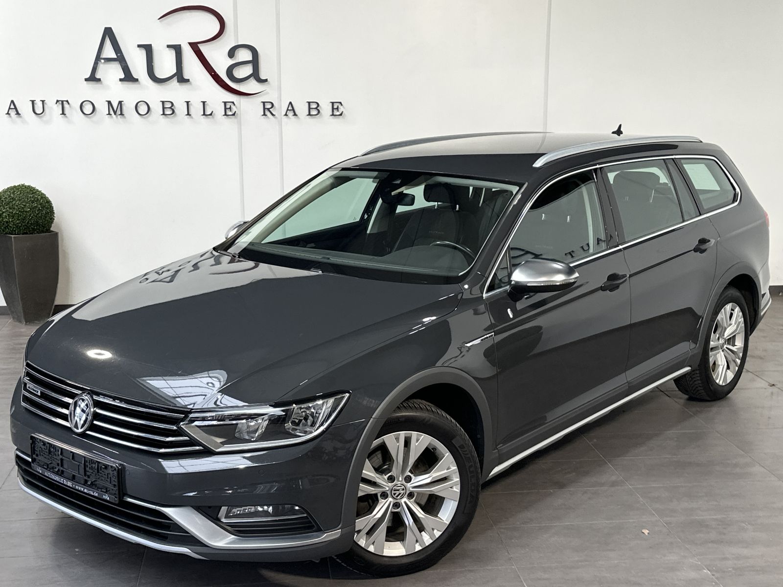 Volkswagen Passat Alltrack 2018, 119 750 км, 162 kW (220 PS) бензин, автомат — фото с аукциона, доставка в Беларусь