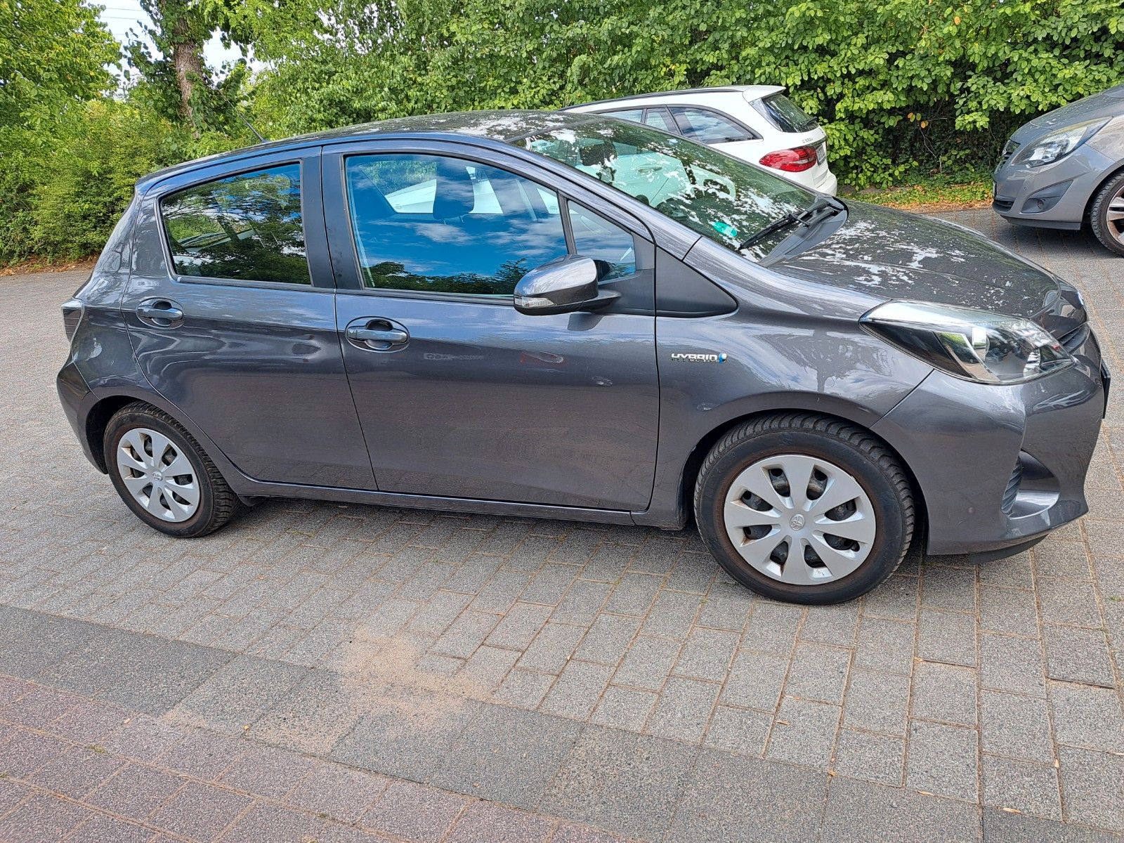 Toyota Yaris 2014, 40 801 км, 74 kW (101 PS) бензин, автомат — фото 2
