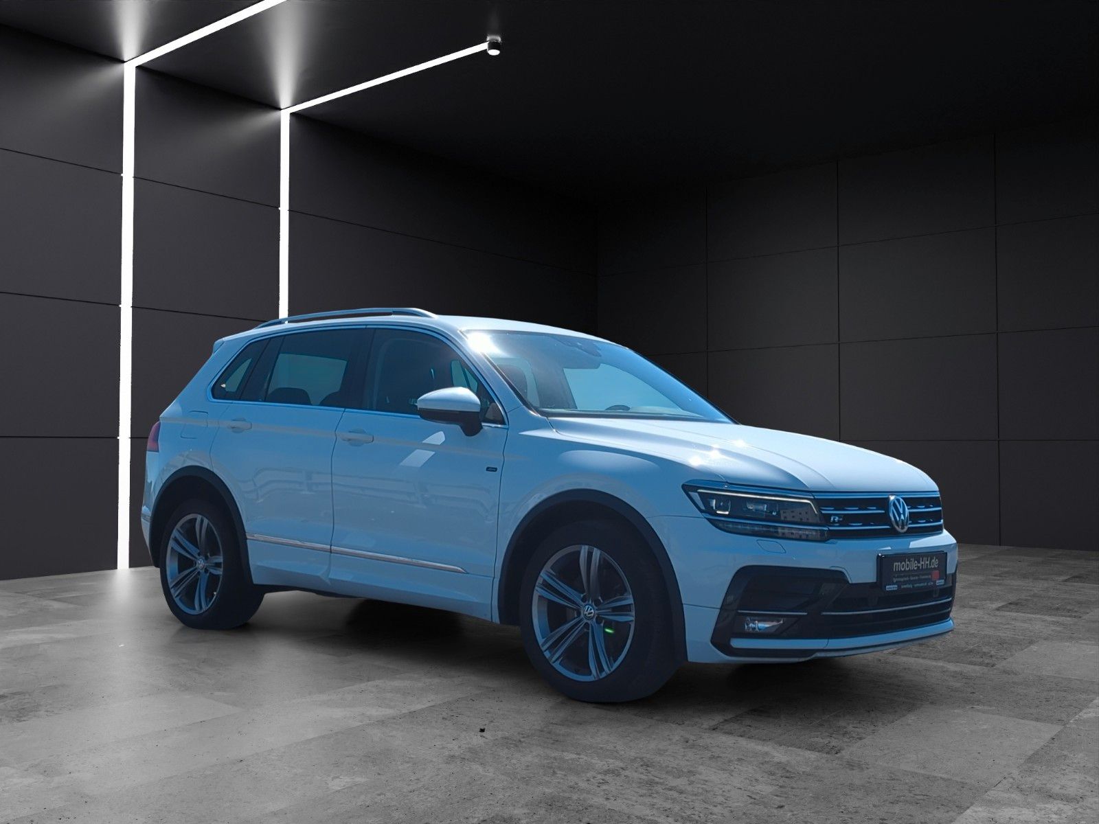 Volkswagen Tiguan 2019, 90 800 км, 140 kW (190 PS) бензин, автомат — фото 3