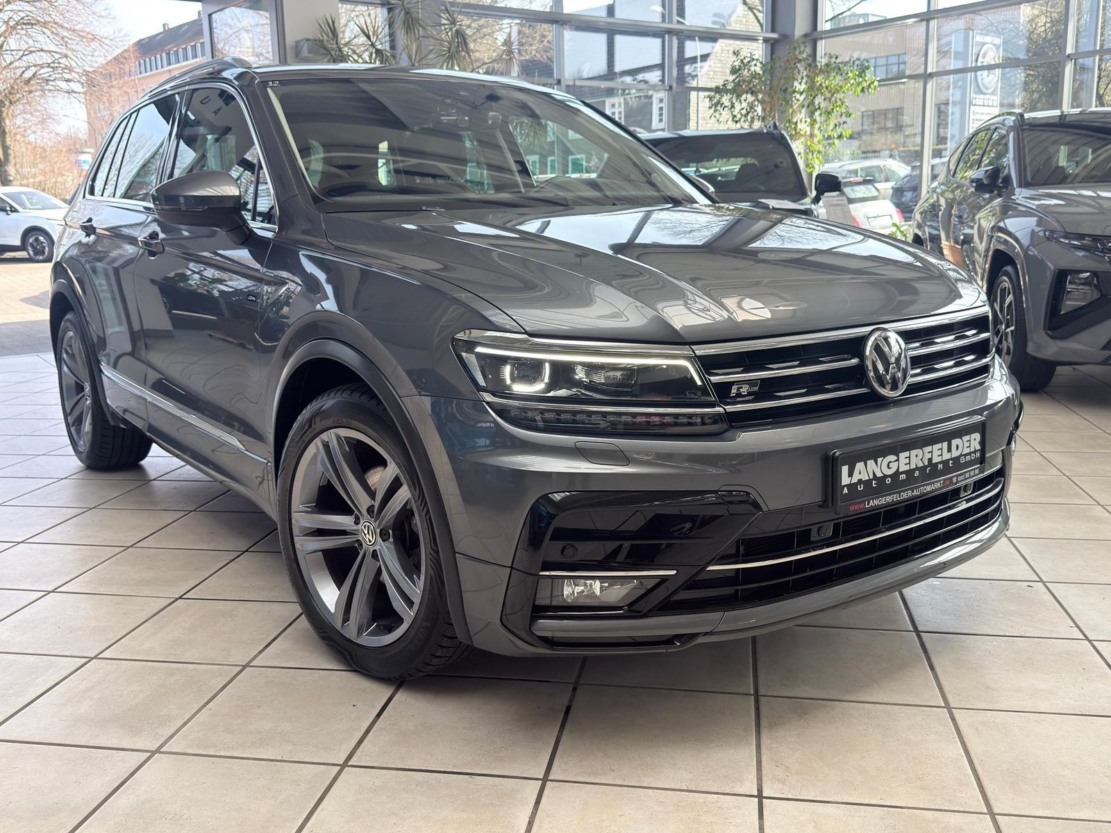 Volkswagen Tiguan 2019, 71 712 км, 110 kW (150 PS) бензин, автомат — фото с аукциона, доставка в Беларусь
