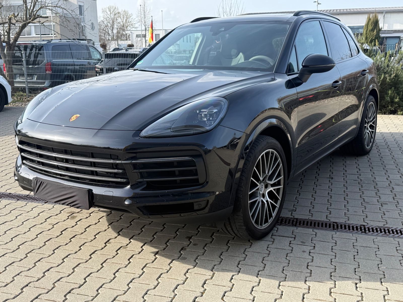 Porsche Cayenne 2022, 55 000 км, 250 kW (340 PS) бензин, автомат — фото с аукциона, доставка в Беларусь