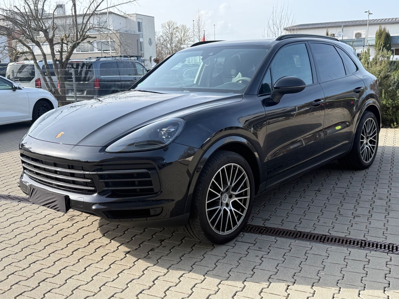 Porsche Cayenne 2022, 55 000 км, 250 kW (340 PS) бензин, автомат — фото 2