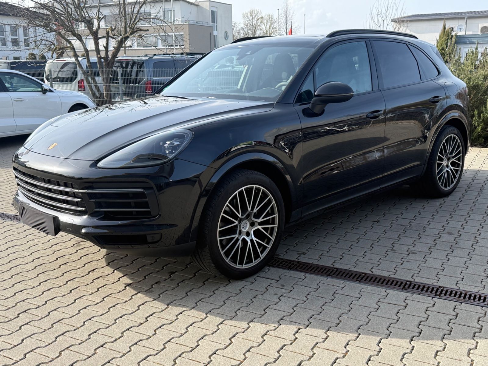 Porsche Cayenne 2022, 55 000 км, 250 kW (340 PS) бензин, автомат — фото 3