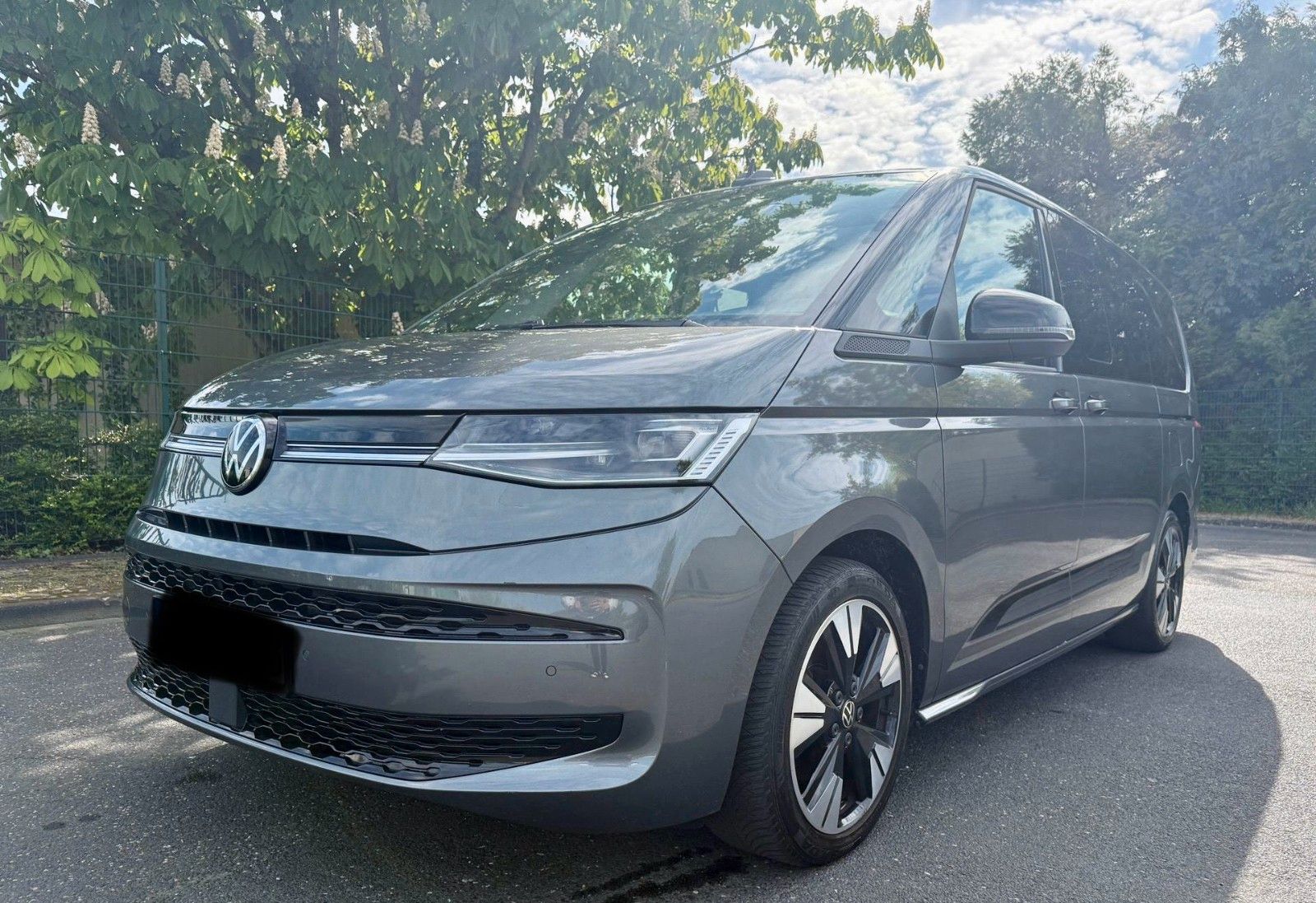 Volkswagen T7 Multivan 2024, 49 900 км, 110 kW (150 PS) дизель, автомат — фото с аукциона, доставка в Беларусь