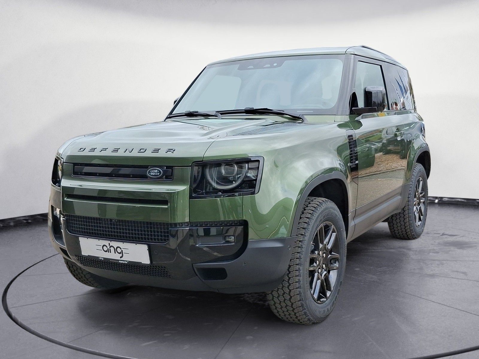 Land Rover Defender 2026, 147 kW (200 PS) дизель, автомат — фото с аукциона, доставка в Беларусь