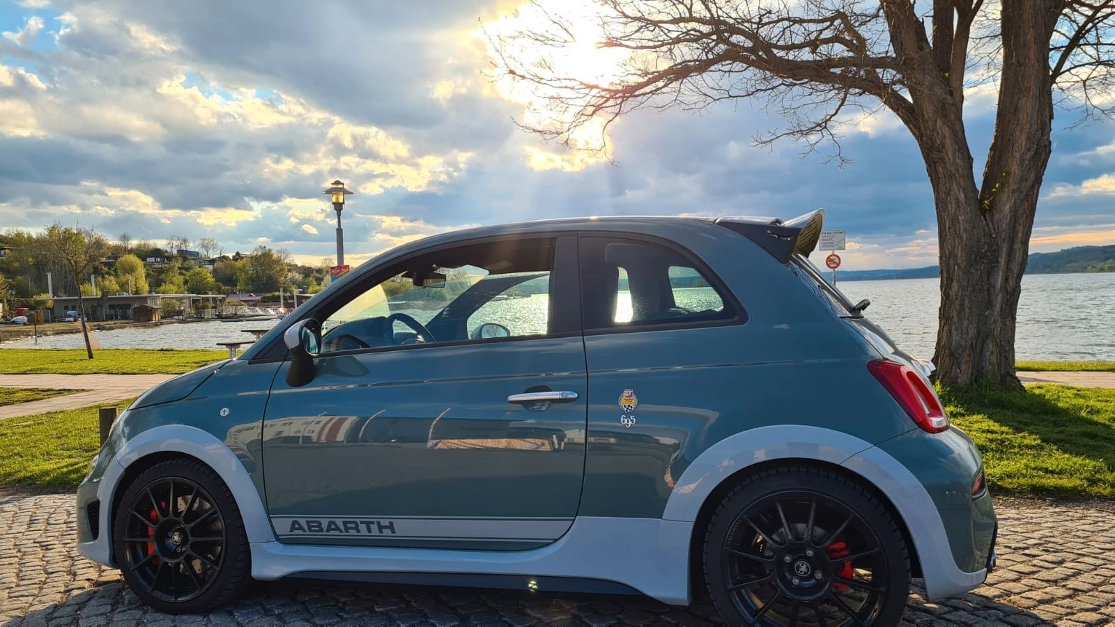 Abarth 695 2019, 45 300 км, 132 kW (179 PS) бензин, schaltgetriebe — фото с аукциона, доставка в Беларусь