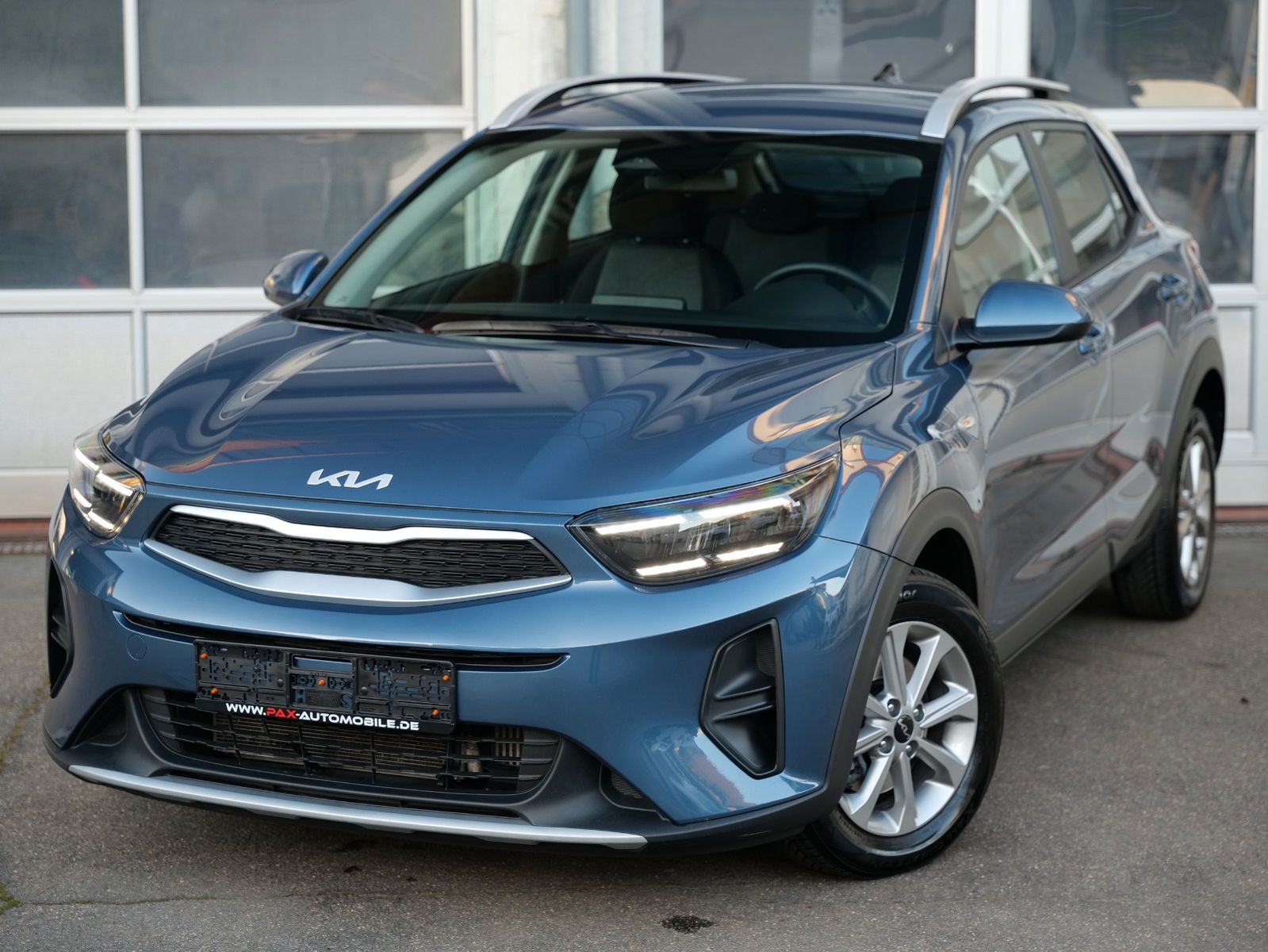 Kia Stonic 2025, 33 190 км, 74 kW (101 PS) бензин, автомат — фото с аукциона, доставка в Беларусь
