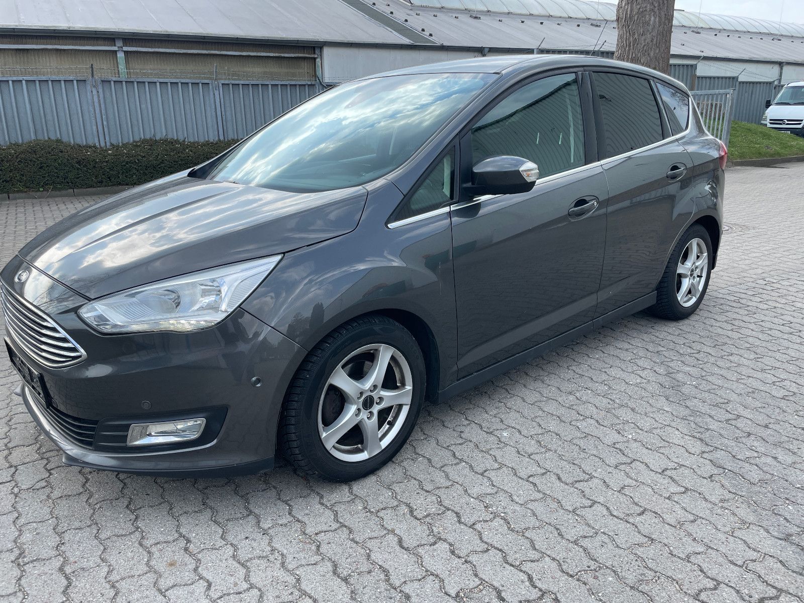 Ford C-Max 2016, 124 000 км, 92 kW (125 PS) бензин, schaltgetriebe — фото с аукциона, доставка в Беларусь