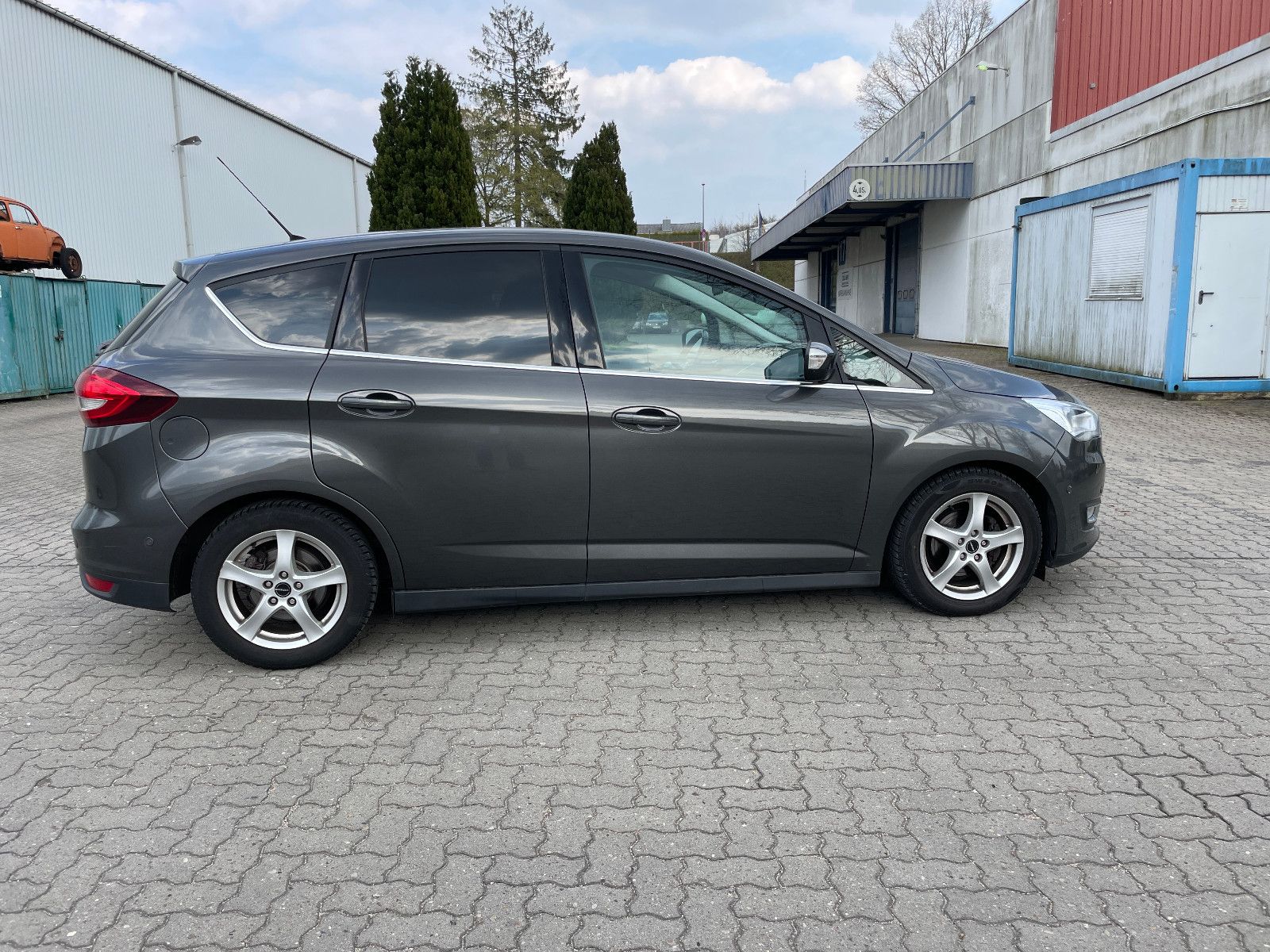 Ford C-Max 2016, 124 000 км, 92 kW (125 PS) бензин, schaltgetriebe — фото 3
