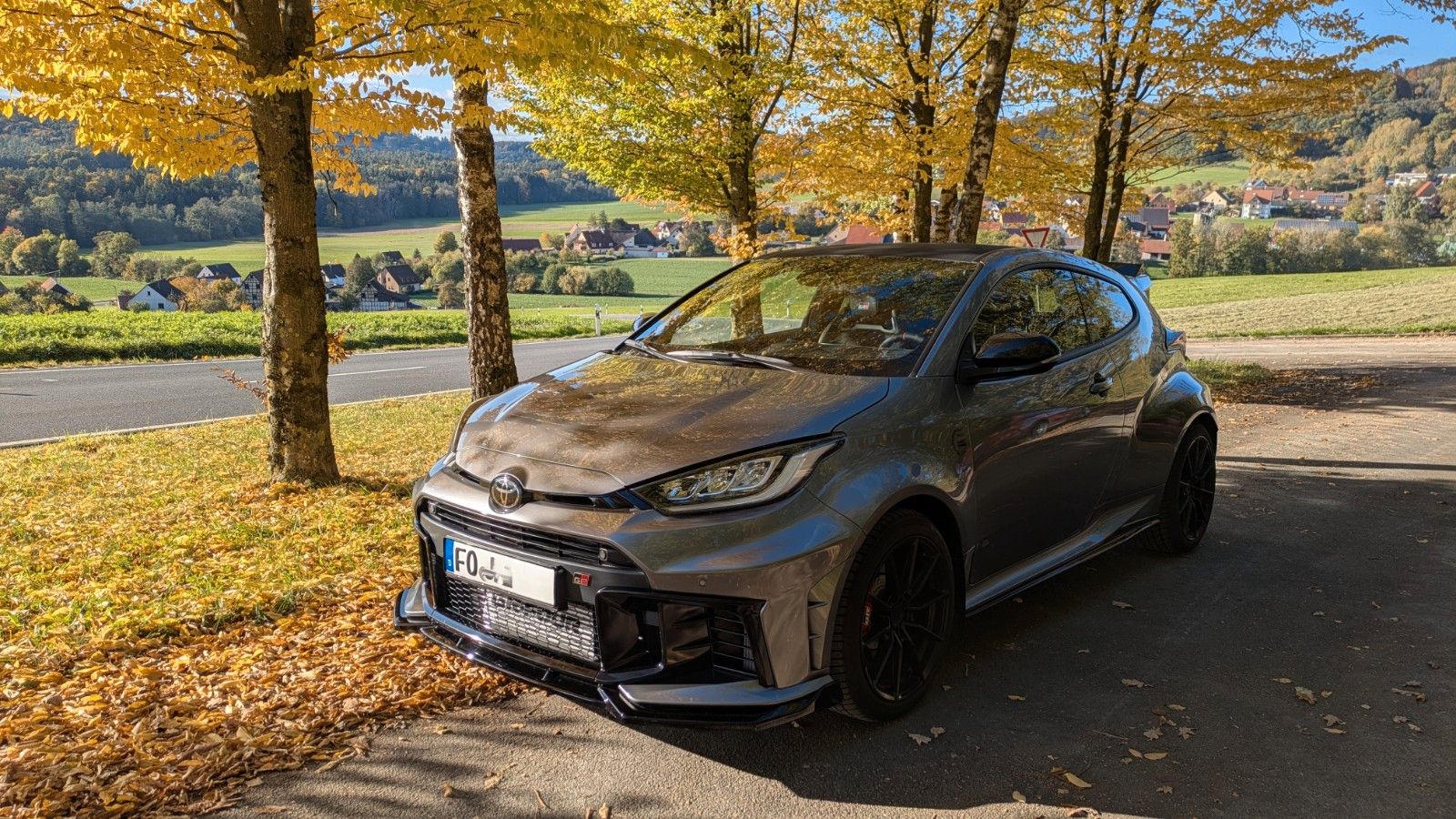 Toyota Yaris 2024, 4 000 км, 206 kW (280 PS) бензин, автомат — фото с аукциона, доставка в Беларусь
