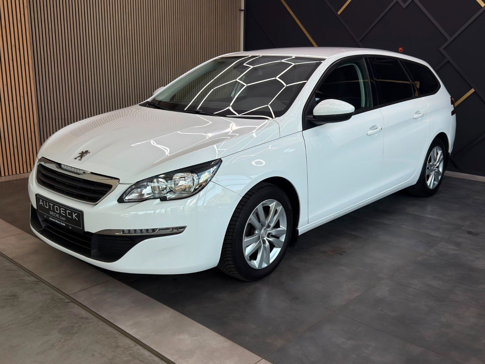 Peugeot 308 2016, 100 900 км, 88 kW (120 PS) дизель, schaltgetriebe — фото с аукциона, доставка в Беларусь