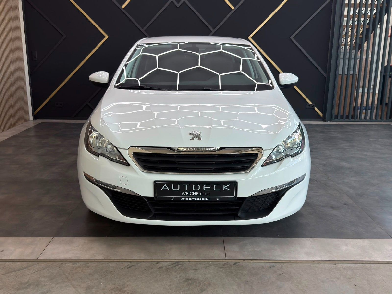 Peugeot 308 2016, 100 900 км, 88 kW (120 PS) дизель, schaltgetriebe — фото 2