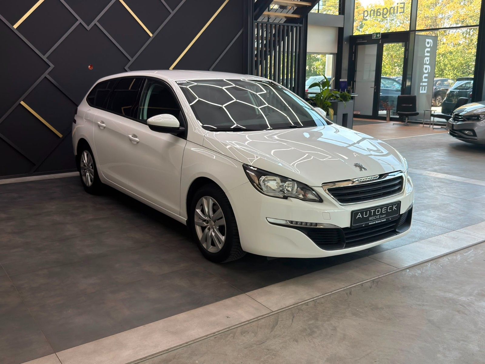 Peugeot 308 2016, 100 900 км, 88 kW (120 PS) дизель, schaltgetriebe — фото 3