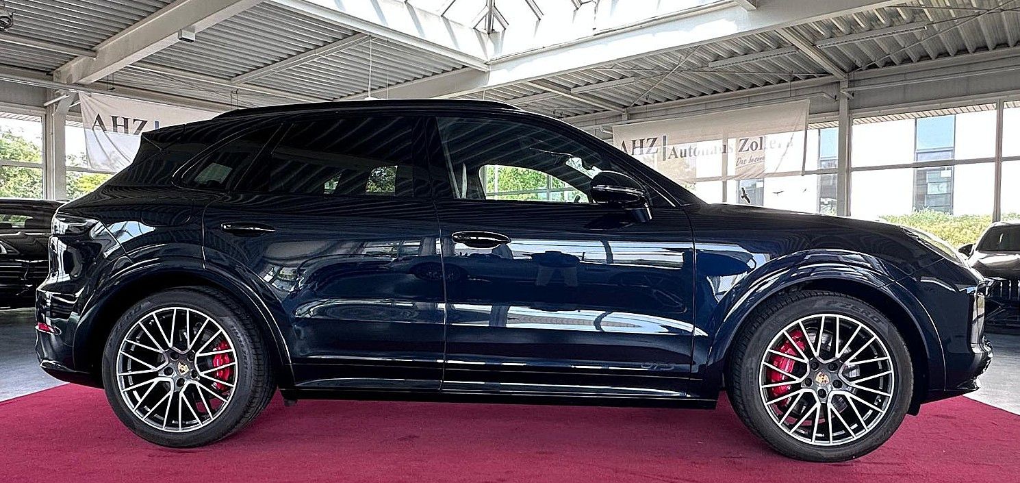 Porsche Cayenne 2023, 24 394 км, 338 kW (460 PS) бензин, автомат — фото 2