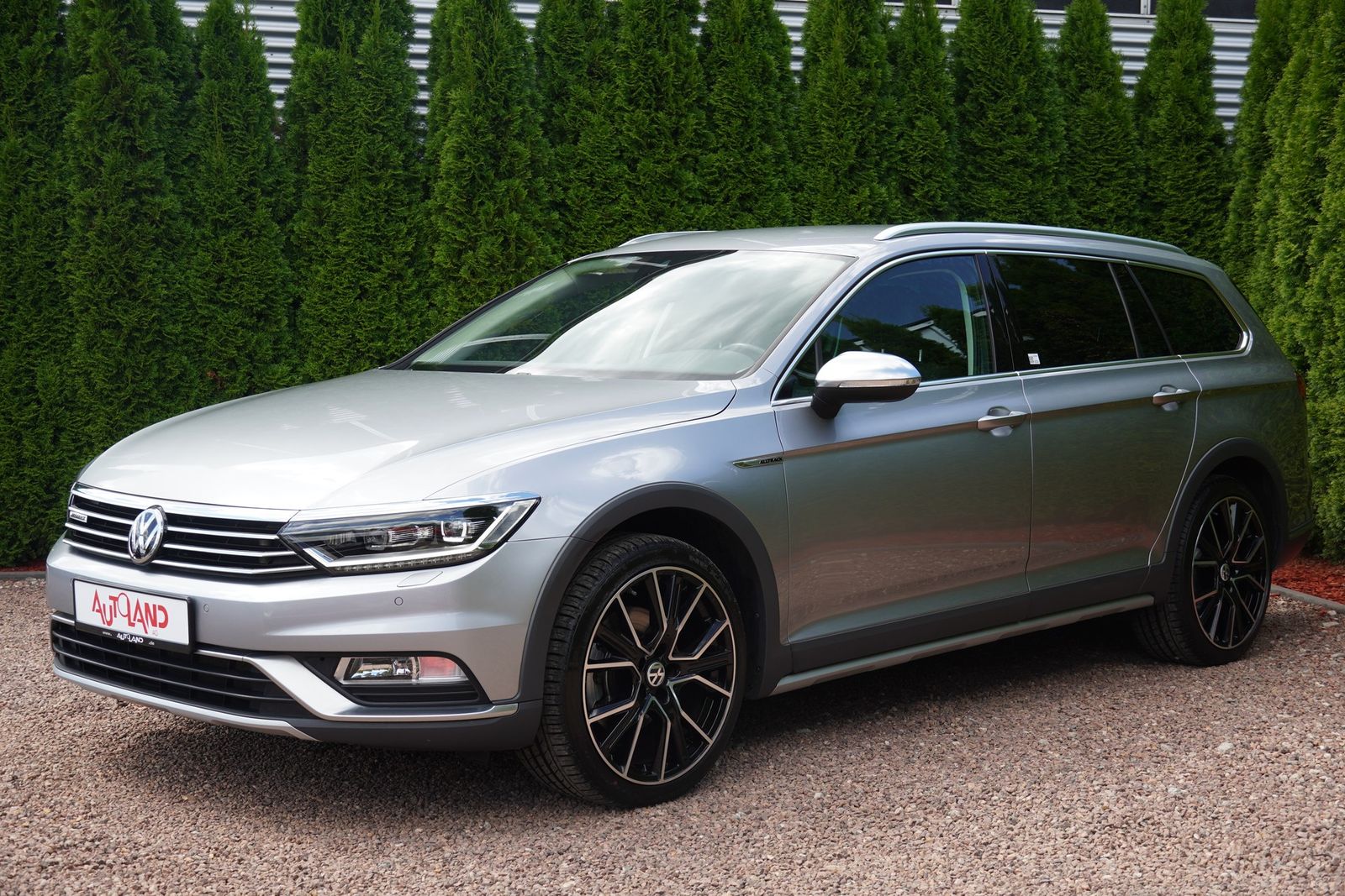 Volkswagen Passat Alltrack 2018, 102 445 км, 162 kW (220 PS) бензин, автомат — фото с аукциона, доставка в Беларусь