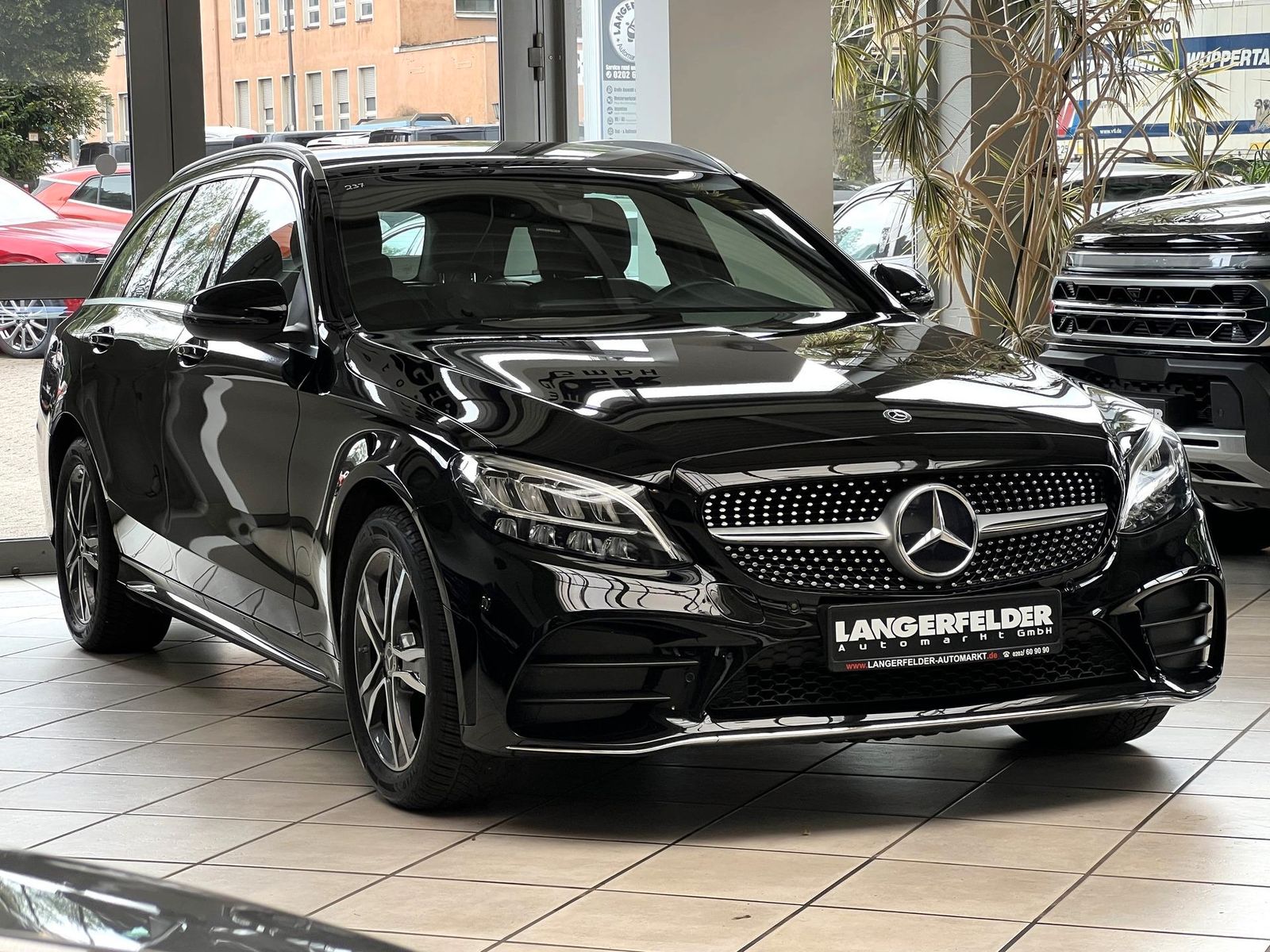 Mercedes-Benz C 180 2018, 113 798 км, 115 kW (156 PS) бензин, автомат — фото с аукциона, доставка в Беларусь