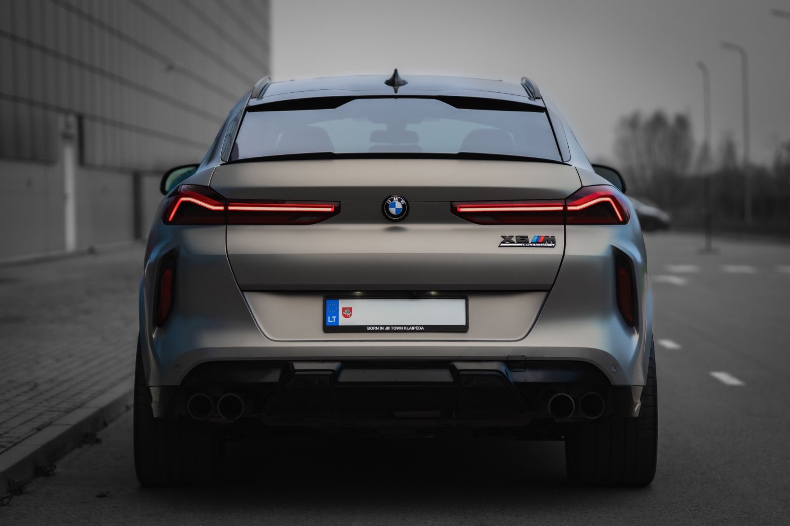 BMW X6 M 2021, 81 000 км, 460 kW (625 PS) бензин, автомат — фото с аукциона, доставка в Беларусь