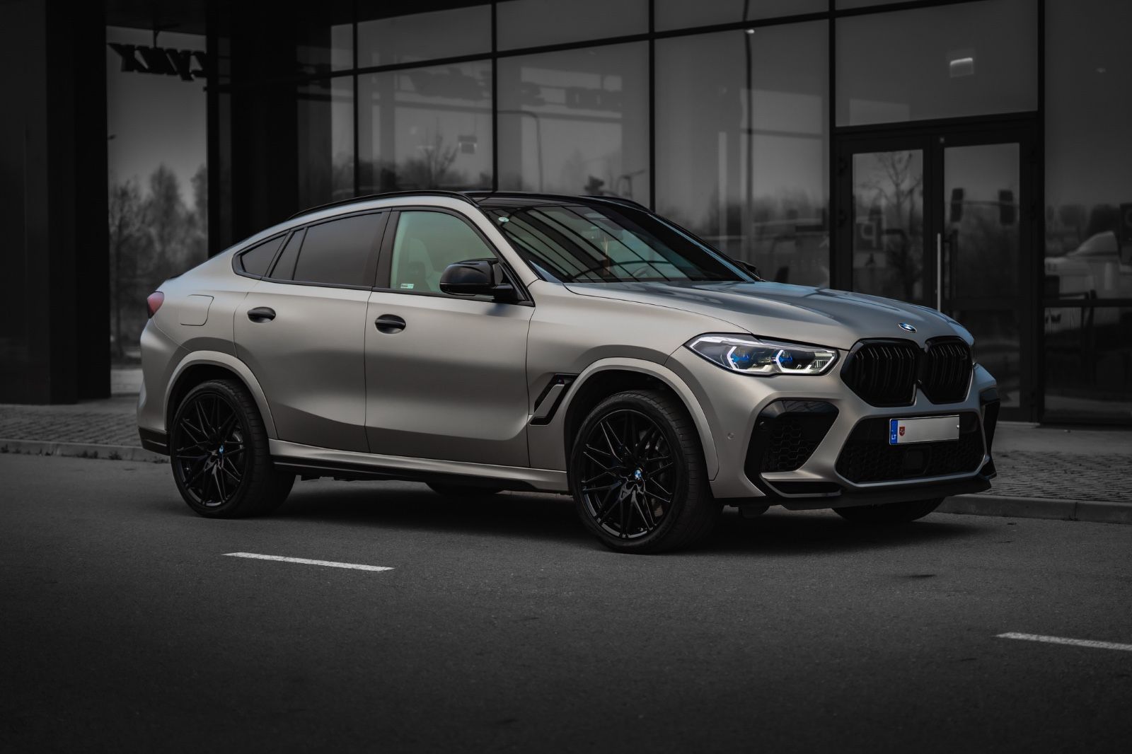 BMW X6 M 2021, 81 000 км, 460 kW (625 PS) бензин, автомат — фото 3
