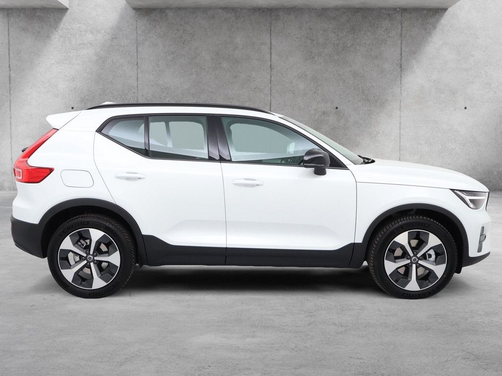 Volvo XC40 2026, 3 500 км, 120 kW (163 PS) бензин, автомат — фото 4
