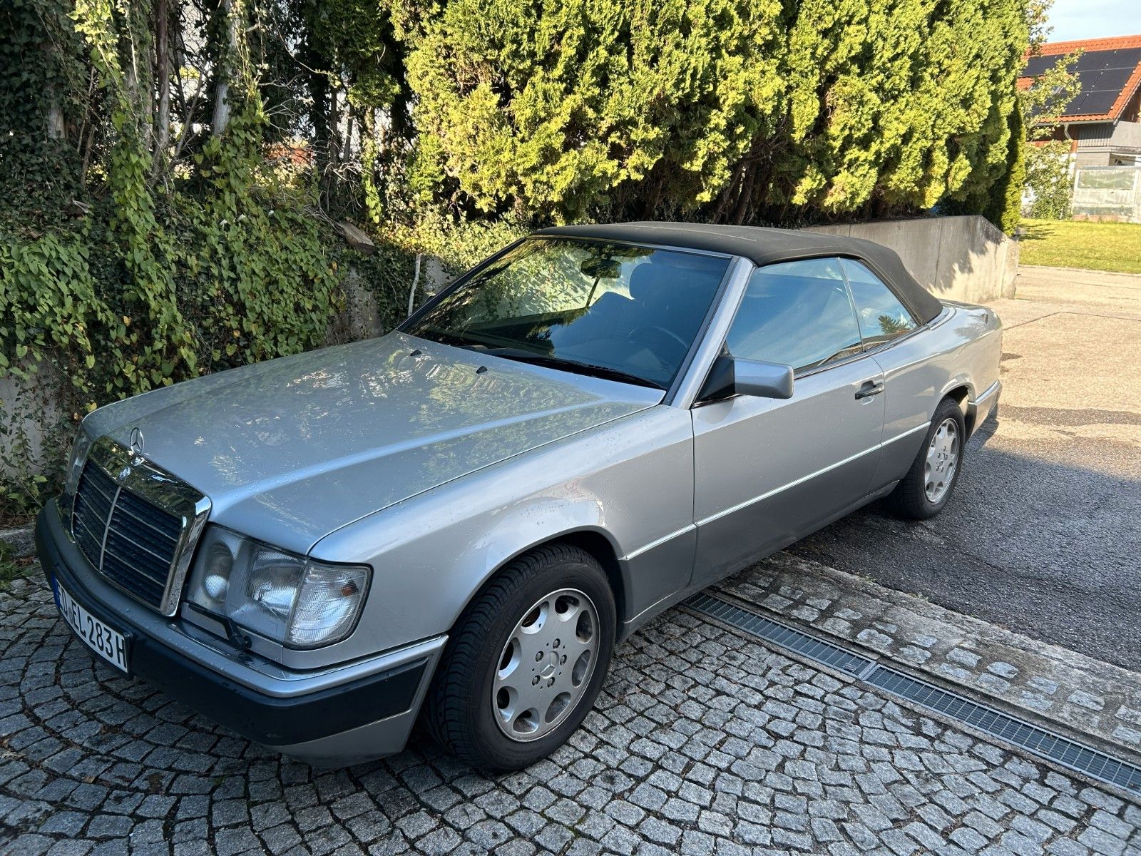 Mercedes-Benz E 300 1992, 192 000 км, 162 kW (220 PS) бензин, schaltgetriebe — фото с аукциона, доставка в Беларусь