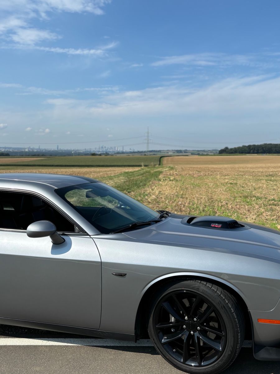 Dodge Challenger 2015, 61 000 км, 362 kW (492 PS) бензин, автомат — фото 4