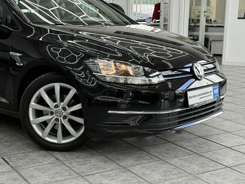 Volkswagen Golf 2019, 96 000 км, 96 kW (131 PS) бензин, schaltgetriebe — фото 2