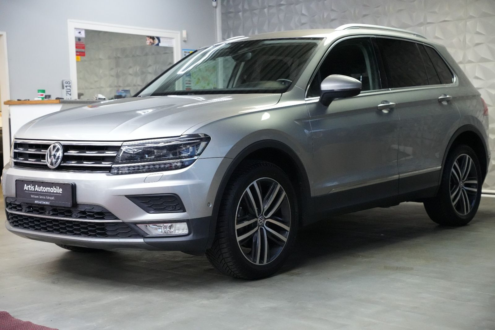 Volkswagen Tiguan 2017, 96 000 км, 140 kW (190 PS) дизель, автомат — фото 2