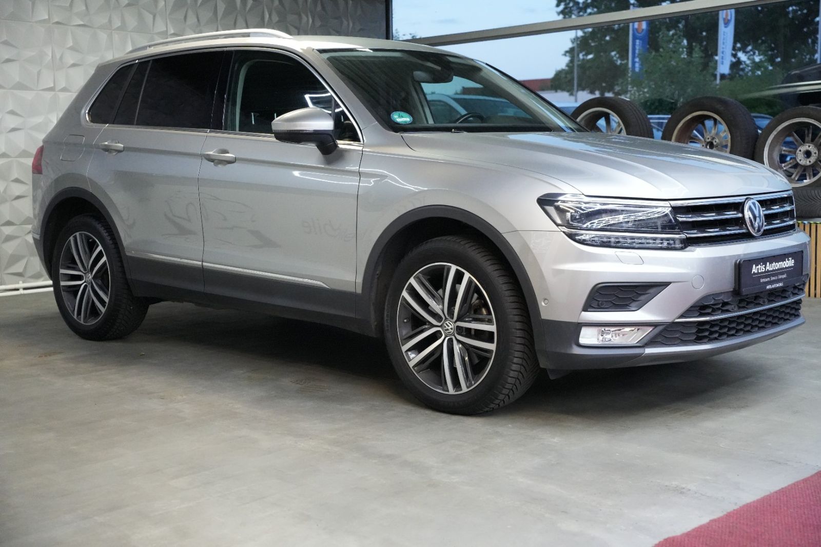 Volkswagen Tiguan 2017, 96 000 км, 140 kW (190 PS) дизель, автомат — фото 3
