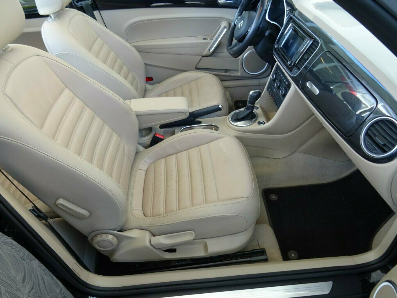 Volkswagen Beetle 2016, 99 969 км, 162 kW (220 PS) бензин, автомат — фото 7