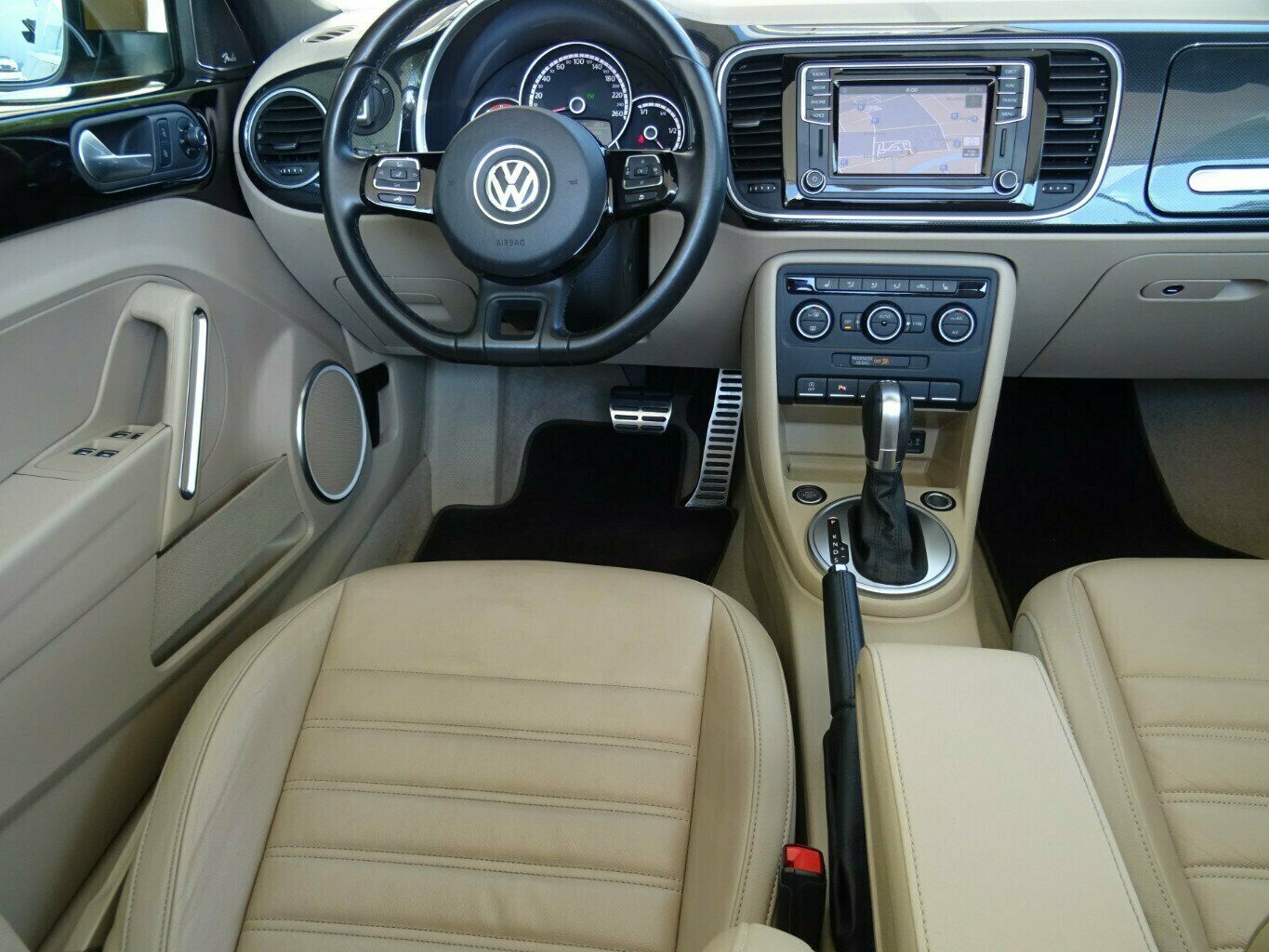 Volkswagen New Beetle 2016, 99 969 км, 162 kW (220 PS) бензин, автомат — фото 4