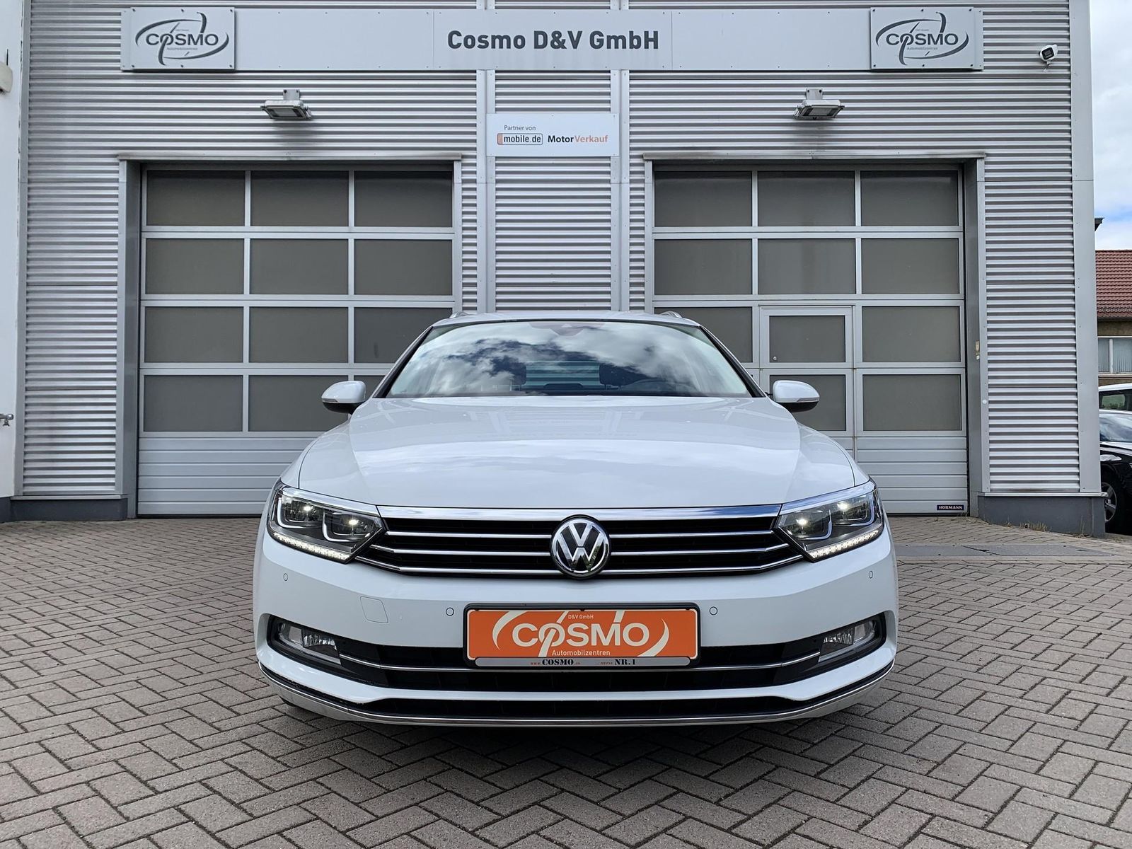 Volkswagen Passat 2019, 110 889 км, 110 kW (150 PS) бензин, автомат — фото 2
