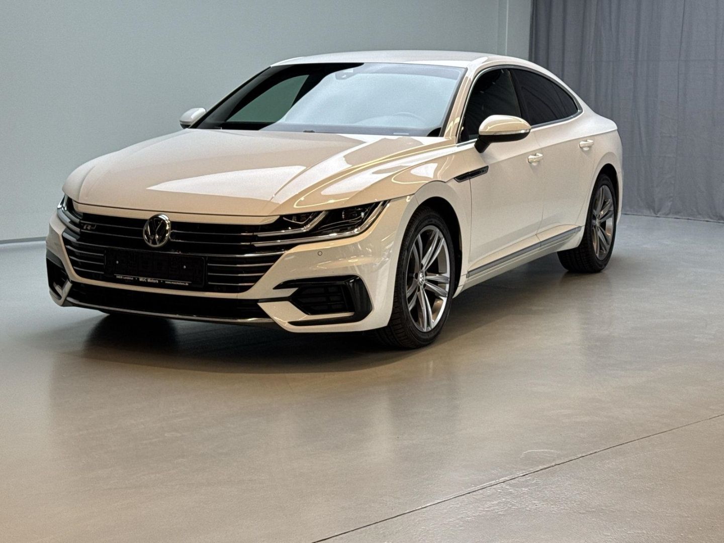 Volkswagen Arteon 2020, 100 640 км, 140 kW (190 PS) бензин, автомат — фото с аукциона, доставка в Беларусь