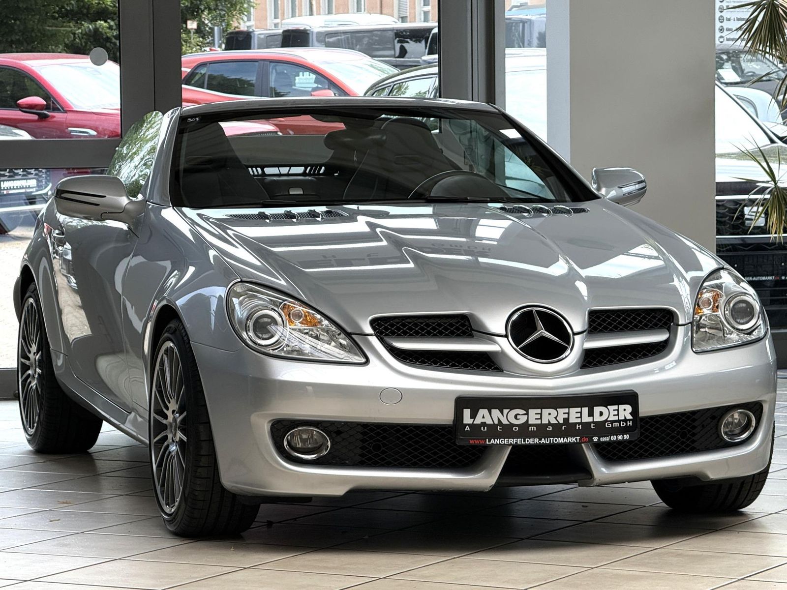 Mercedes-Benz SLK 200 2010, 68 423 км, 135 kW (184 PS) бензин, автомат — фото с аукциона, доставка в Беларусь