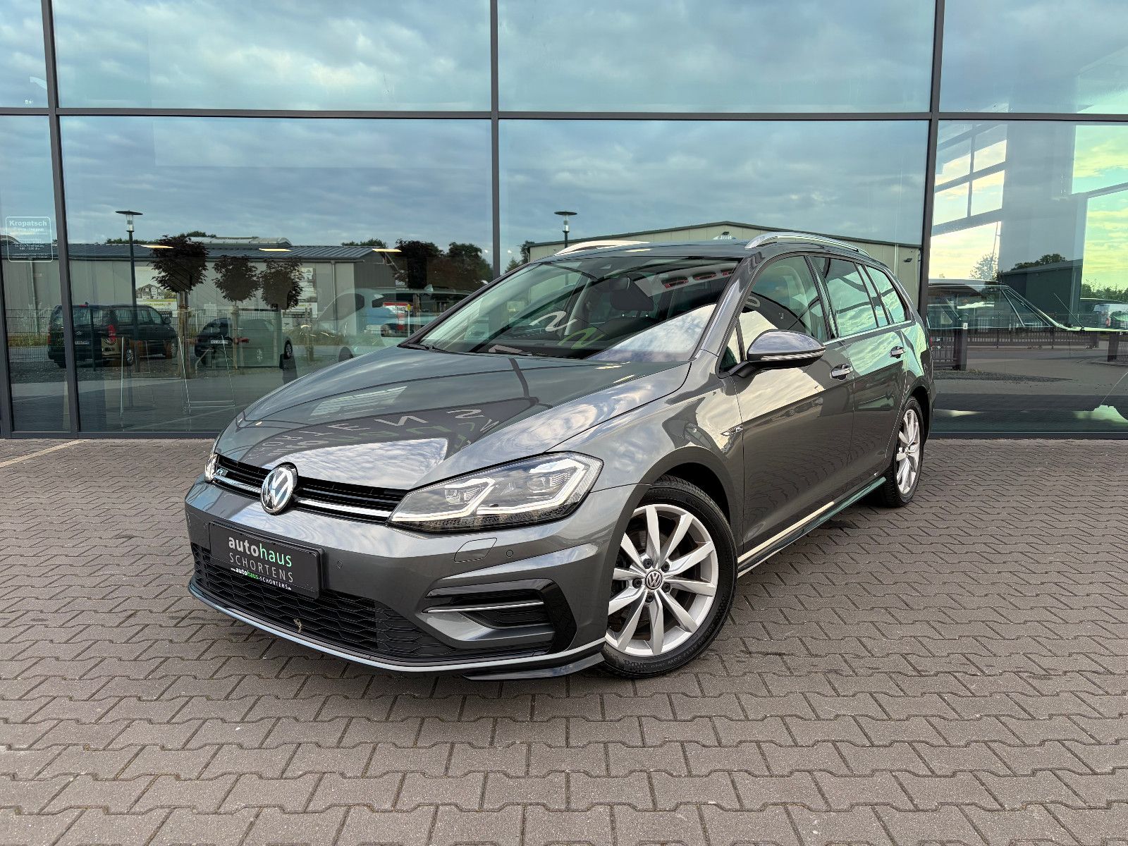 Volkswagen Golf 2018, 45 000 км, 110 kW (150 PS) бензин, автомат — фото с аукциона, доставка в Беларусь