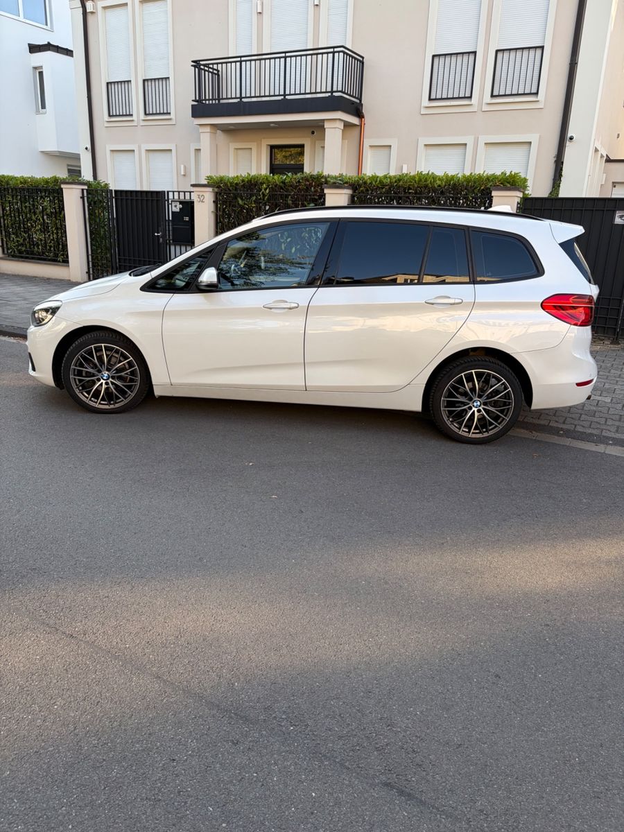 BMW 216 Gran Tourer 2016, 70 000 км, 75 kW (102 PS) бензин, schaltgetriebe — фото 3
