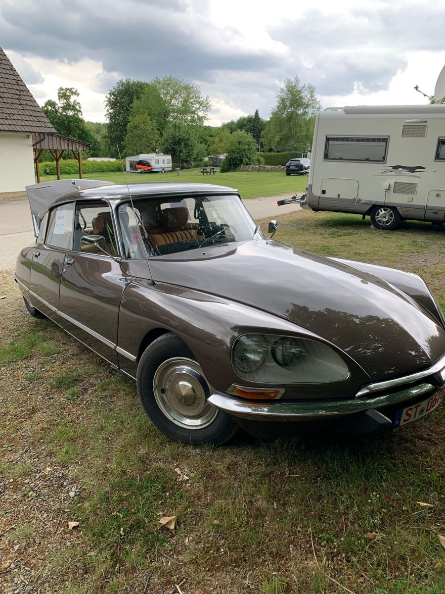 Citroën DS 1973, 131 000 км, 81 kW (110 PS) бензин, автомат — фото с аукциона, доставка в Беларусь