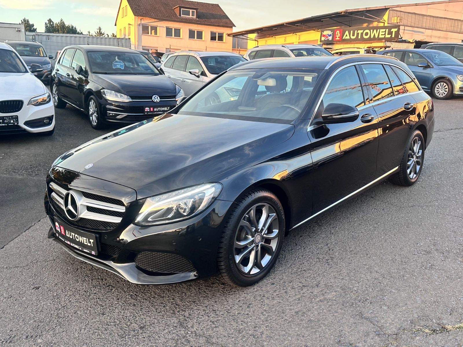Mercedes-Benz C 180 2015, 101 120 км, 115 kW (156 PS) бензин, schaltgetriebe — фото с аукциона, доставка в Беларусь