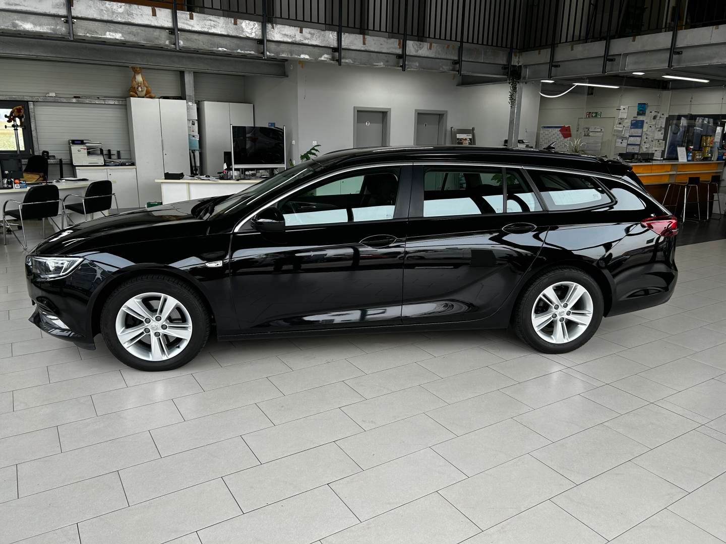 Opel Insignia 2019, 78 132 км, 125 kW (170 PS) дизель, автомат — фото с аукциона, доставка в Беларусь