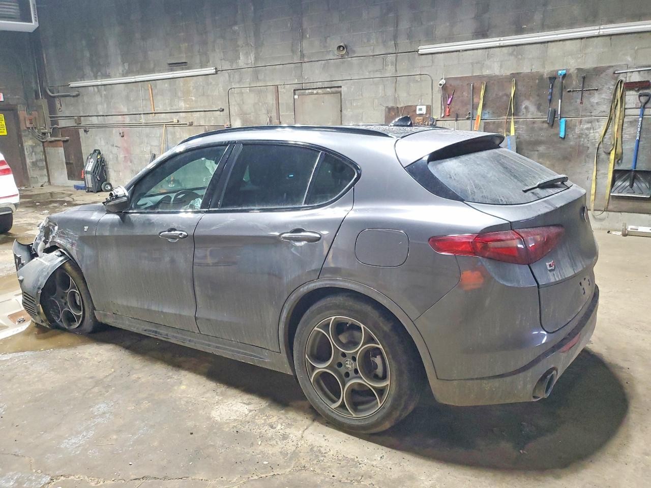 ALFA Stelvio 2022, 47 975 км, 2.0L, автомат — фото с аукциона, доставка в Беларусь