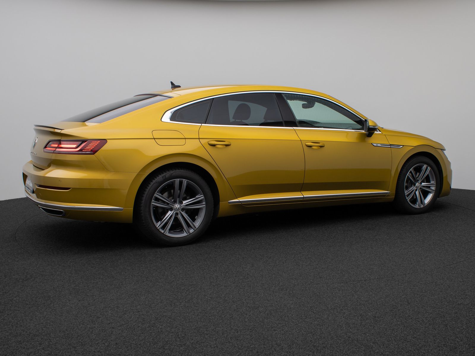 Volkswagen Arteon 2020, 97 010 км, 140 kW (190 PS) бензин, автомат — фото 6