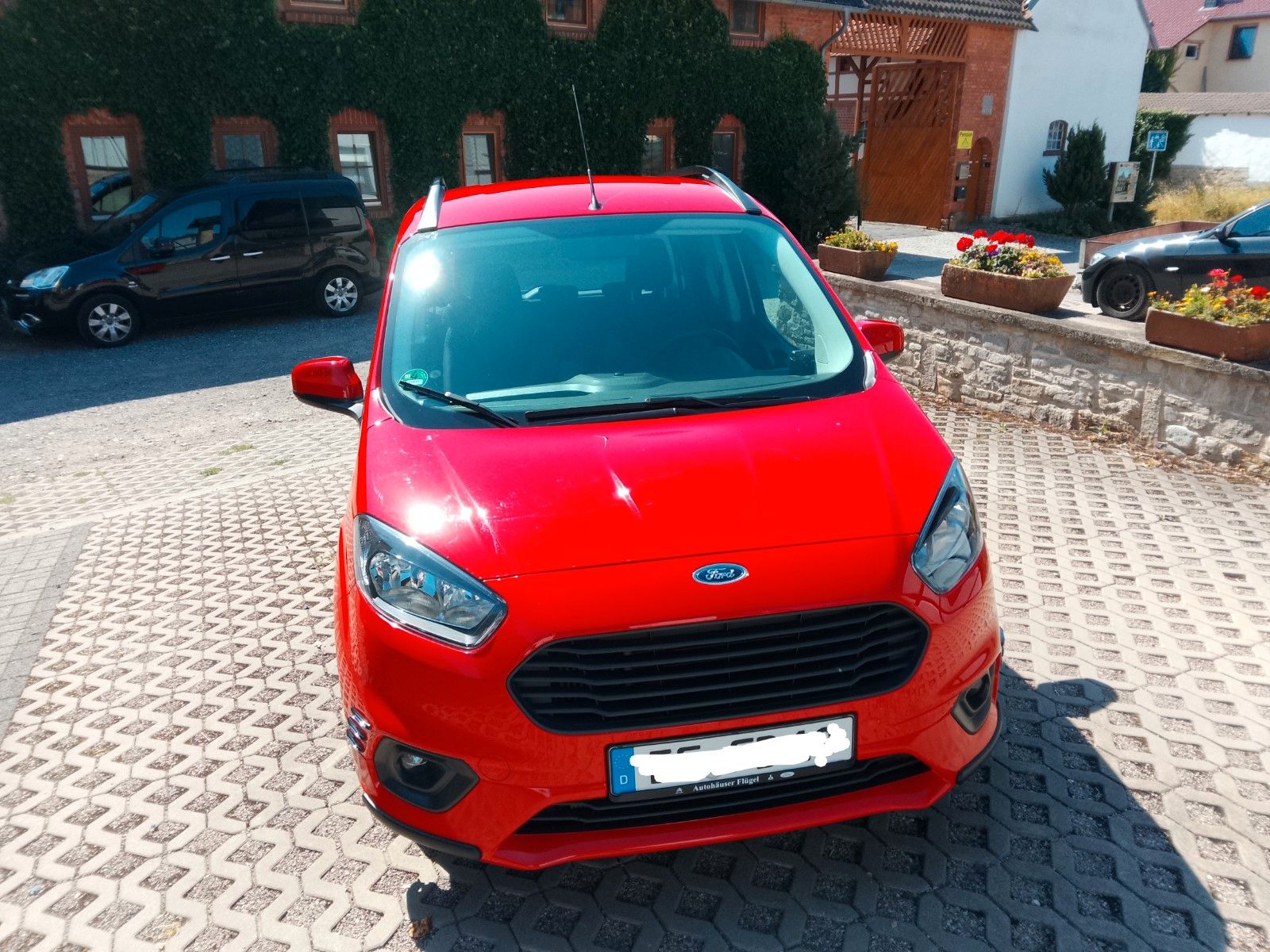 Ford Tourneo Courier 2019, 41 300 км, 74 kW (101 PS) бензин, schaltgetriebe — фото 2